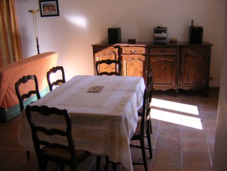 holiday outlet : Dining room